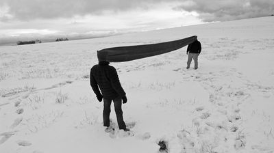 ausstellung  in Tübingen: Santiago Sierra - Skulptur, Fotografie, Film bis zum 16 Juni in der Kunsthalle