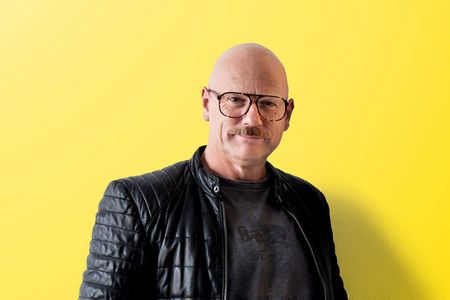 Karsten Gessulat ist Inhaber der Kreativagentur Average Sucks.