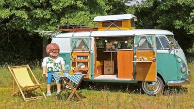 Ab in den Urlaub mit dem VW T1, Playmobil und Edeka