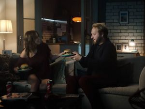 Lidl überzeugt mit frecher Hommage an Coke-Spot