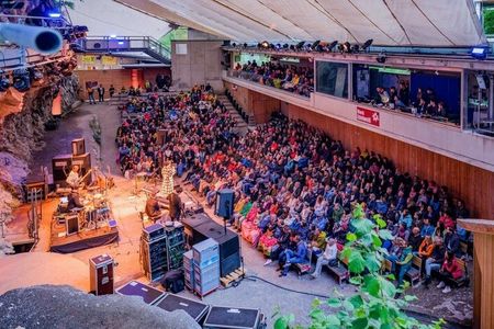 Im Sommer 2023 finden auf der Geierwally Freilichtbühne im Tiroler Lechtal/Österreich nicht nur Theaterstücke,sondern auch zahlreiche musikalischen Darbietungen statt