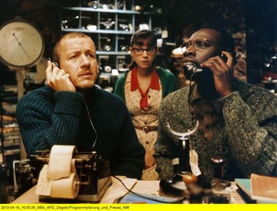 Micmacs - Uns gehoert Paris! - Tragikomoedie von Amelie-Regisseur Jean-Pierre Jeunet