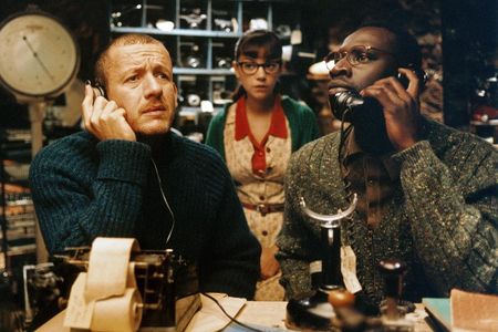 Micmacs - Uns gehoert Paris! - Tragikomoedie von Amelie-Regisseur Jean-Pierre Jeunet
