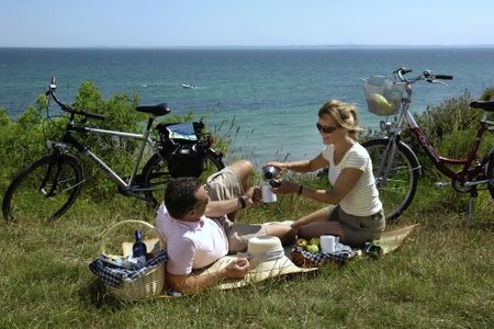 Reisen Weissenhaeuser Strand Ostsee Picknick