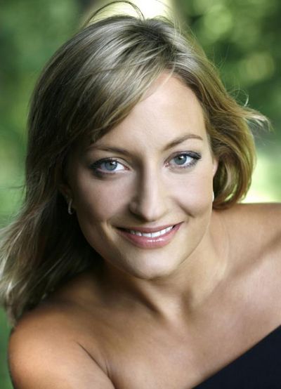 Neue Artist in Residence des hr-Sinfonieorchesters: die Sopranistin Christiane Karg Foto: hr/Steven Haberland