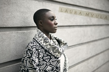 Laura Mvula veroeffentlicht 2013 ihr Debuetalbum Laura Mvula veroeffentlicht 2013 ihr Debuetalbum
