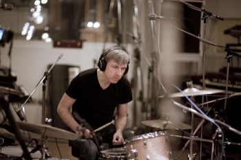 Neues Album Searching For Jupiter von Magnus Oestroem ist die Verbindung von Jazz mit elektronischen und Progressive Rock-Elementen Neues Album Searching For Jupiter von Magnus Oestroem ist die Verbindung von Jazz mit elektronischen und Progressive Rock-Elementen