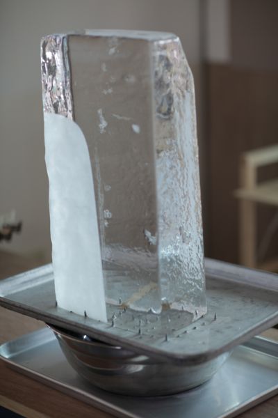 Rhiis Werke haben oft skulpturalen Charakter Rhiis Werke haben oft skulpturalen Charakter